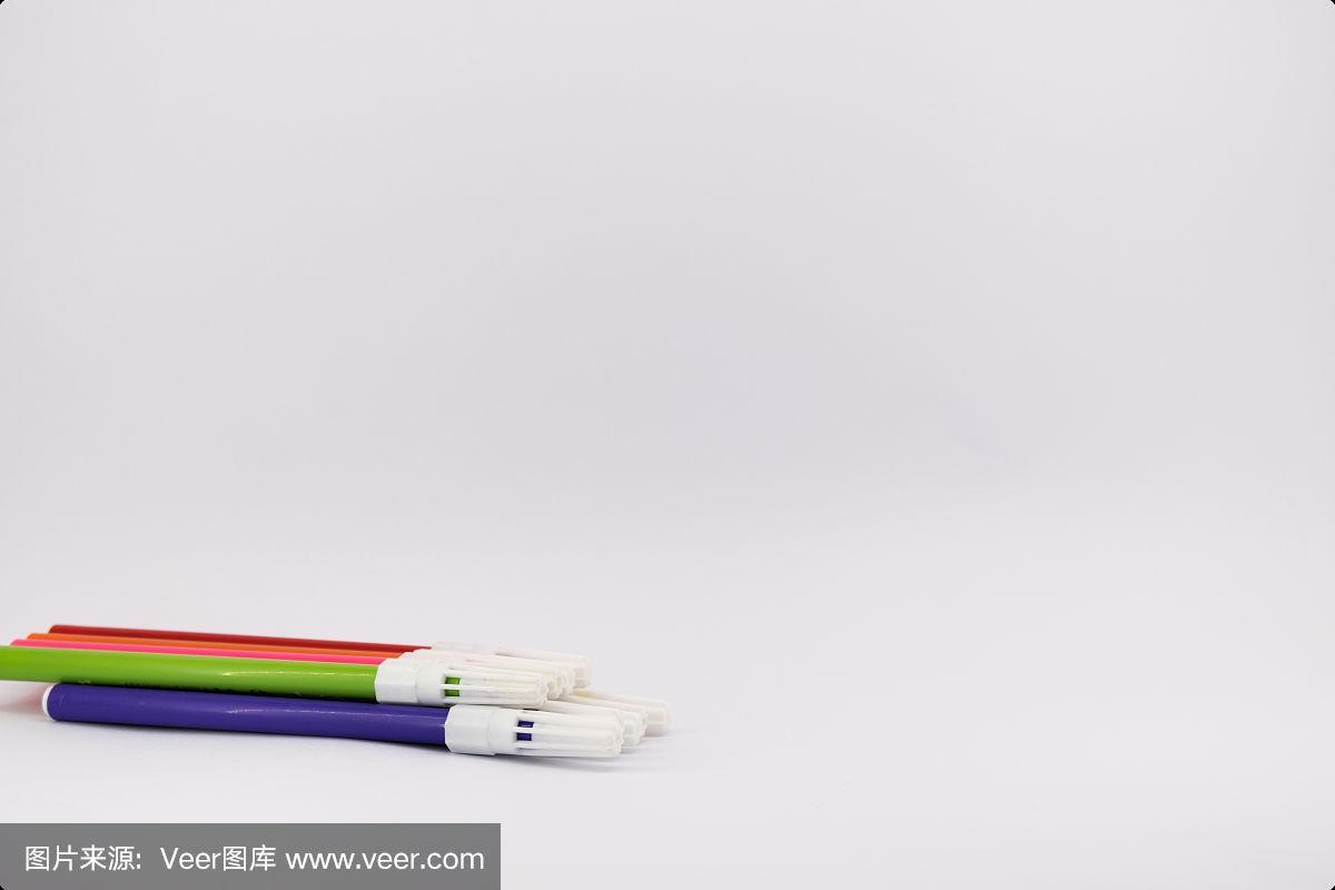 一套文具用品 从实用到志趣的日常图景